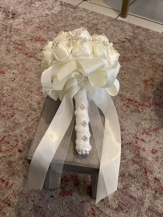 Monogrammed Custom Bouquets to Match Your Dress